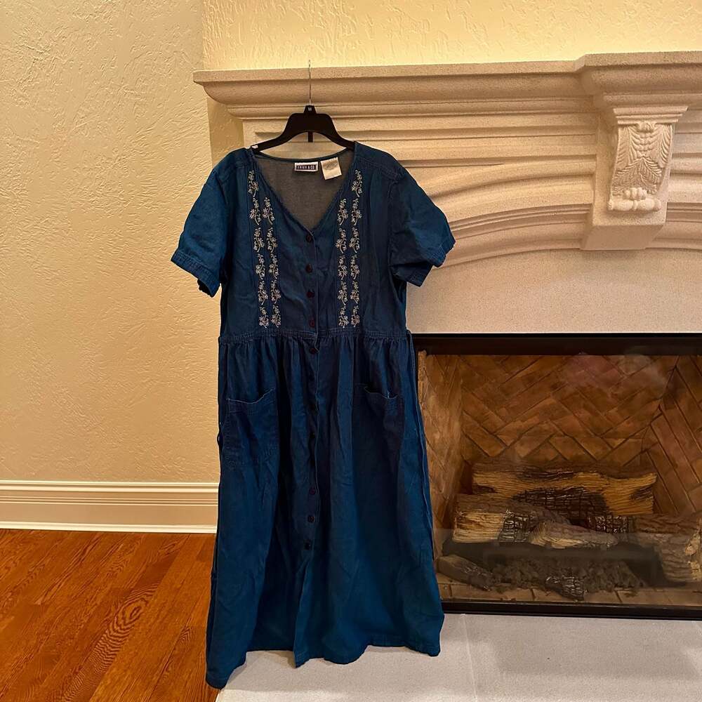 Erika & Co. Vintage Embroidered Denim Button-Front Midi Dress Size L